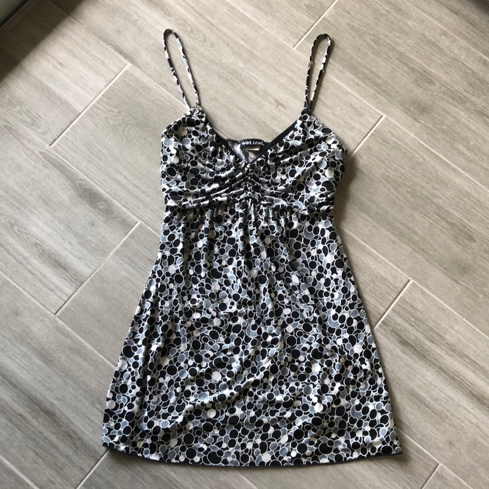 Wet Seal black and white top